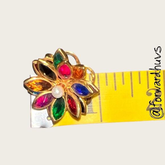 Vintage Rainbow Lucite Petal Cluster Clip-On Earrings - Picture 7 of 9